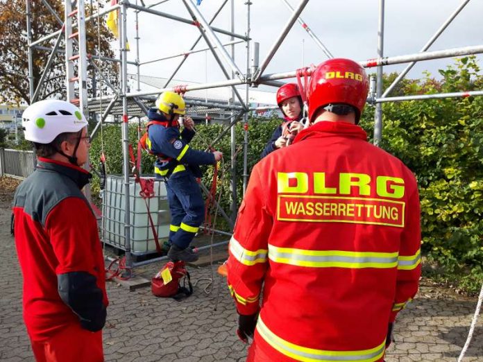 Das THW und die DLRG übten gemeinsam (Foto: DLRG)