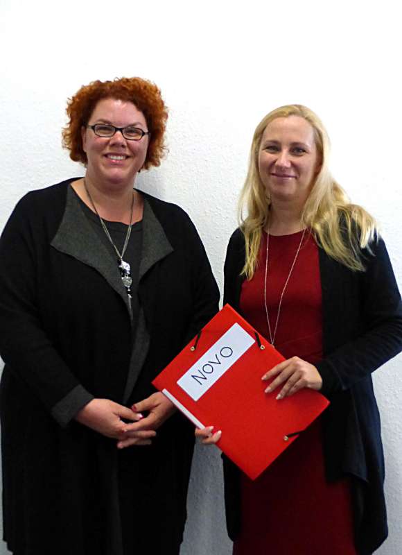 Tanja Kögel (l.) und Erste Kreisbeigeordnete Diana Stolz (Foto: Kreis Bergstraße)