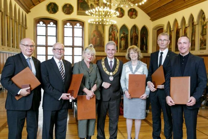 OB Peter Feldmann verabschiedet ehemalige Magistratsmitglieder (Foto: Stefanie Kösling)