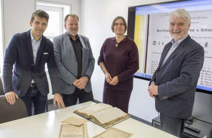 Jan Linders (Chefdramaturg STAATSTHEATER), Dr. Ernst Otto Bräunche (Leitung Stadtarchiv), Dr. Julia Freifrau Hiller von Gaertringen (Direktorin Badische Landesbibliothek), Prof. Dr. Wolfgang Zimmermann (Leiter Generallandesarchiv Karlsruhe) (Foto: Staatstheater Karlsruhe)