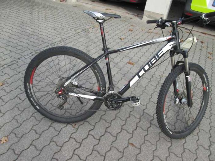 Mountainbike der Marke Cube, Modell Attention