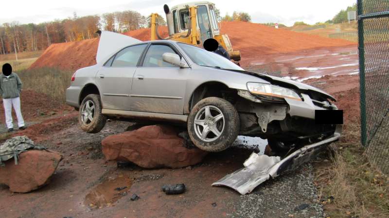 Das unfallbeteiligte Auto (Foto: Polizei)