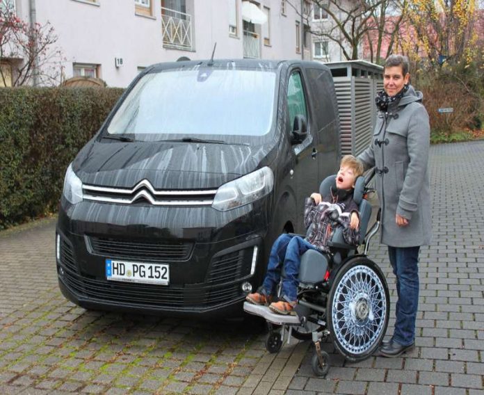 Paul Gahn und seine Mutter Claudia Jörgensen (Foto: Stadt Weinheim)