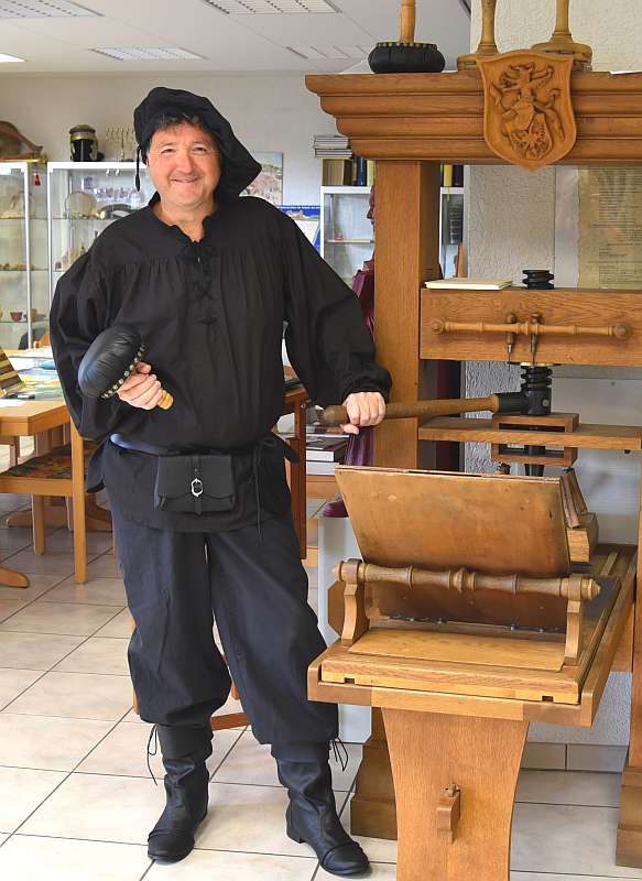 Reformationsbotschafter Michael Landgraf erzählt als Druckermeister über Zünfte, Bauernkrieger und Reformatoren. (Foto: Landgraf)