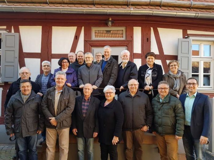 FWG Landkreis Germersheim Klausurtagung 2016 Neupotz Gruppenbild (Foto: FWG Kreis Germersheim) FWG Landkreis Germersheim Klausurtagung 2016 Neupotz Gruppenbild (Foto: FWG Kreis Germersheim)