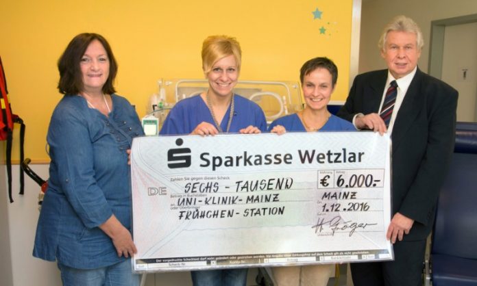 Petra Szyszka (li) und Herbert Gröger (re) von der Initiative Petra Szyszka (li) und Herbert Gröger (re) von der Initiative