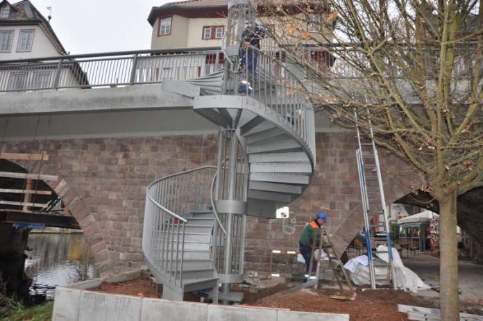 Die fast fertiggestellte Treppe (Foto: Stadtverwaltung Bad Kreuznach) Die fast fertiggestellte Treppe (Foto: Stadtverwaltung Bad Kreuznach)