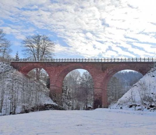 Viadukt im Winter (Foto: Überwaldbahn gGmbH)