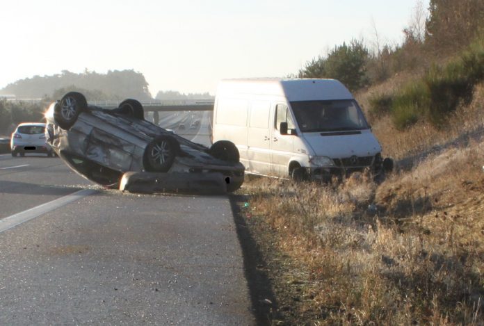 Unfallstelle A 63 (Foto: Polizei) Unfallstelle A 63 (Foto: Polizei)