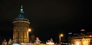 Der rnv-Liniennetzplan Weihnachtsmärkte weist in der Vorweihnachtszeit den Weg zu ausgewählten Märkten der Region mit den Bussen und Bahnen der rnv. (Foto: rnv GmbH/Steffen Diemer)