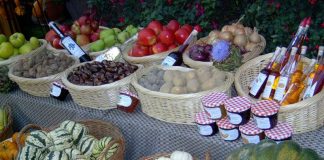 Einkaufserlebnis: Biosphären-Bauernmärkte bieten reichhaltige Produktpalette (Foto: BV Pfalz)