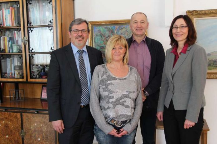 v.l.: OB Eger, Monika Bischof, Personalratsvorsitzender Martin Flörchinger, Verwaltungsdirektorin Sabine Dittus (Foto: Stadtverwaltung)