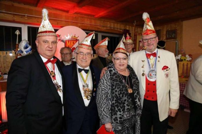 v.l.: Senatspräsident Holger Scharff, Senator Michael Ribic, Senatorin Elke Schwertner und Präsident Jürgen Baader (Foto: MKV)