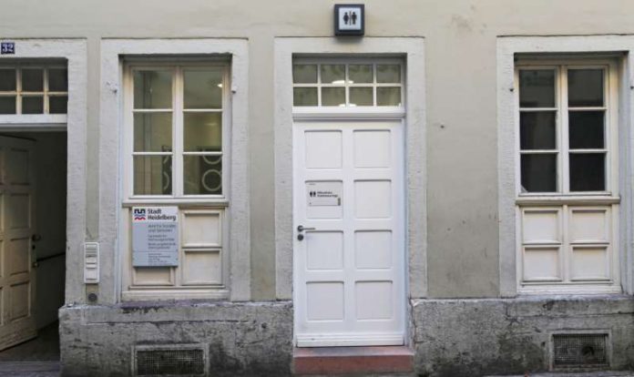Öffentliche Toilette in der Unteren Straße 32 (Foto: Stadt Heidelberg) Öffentliche Toilette in der Unteren Straße 32 (Foto: Stadt Heidelberg)