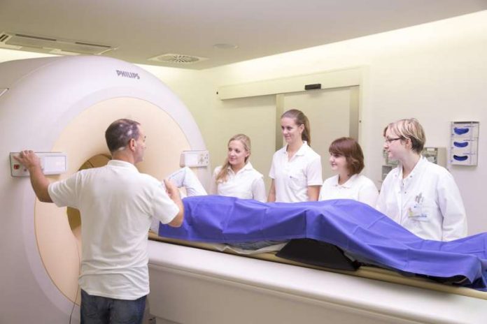 Beruf mit Zukunft: medizinisch-technische Assistenten (Foto: Klinikum LU) Beruf mit Zukunft: medizinisch-technische Assistenten (Foto: Klinikum LU)