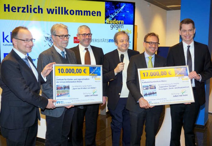 ScheckuebergabeRudern gegen Krebs Mainz 2016 (1)