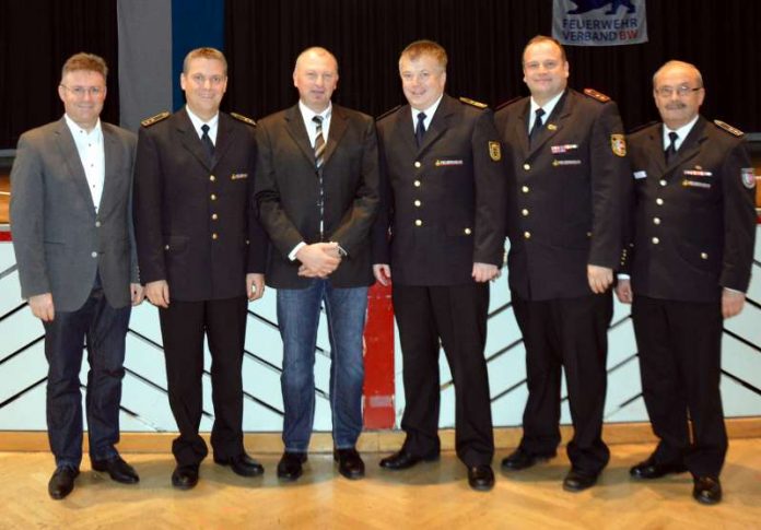 v.l.: Landrat Dr. Achim Brötel, Kreisbrandmeister Jörg Kirschenlohr, Albert Kreutmayr, Berufsfeuerwehr Augsburg, Landesbranddirektor Dr. Karsten Homrighausen, Vorsitzender des Kreisfeuerwehrverbandes Andreas Hollerbach, stellvertretender Kreisbrandmeister Erich Wägele bei der zweiten Auflage des Führungskräfteseminars der Feuerwehren des Neckar-Odenwald-Kreises (Foto: Landratsamt)