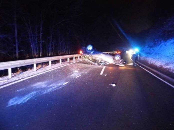 Unfall auf Landstraße - Ursache Alkohol