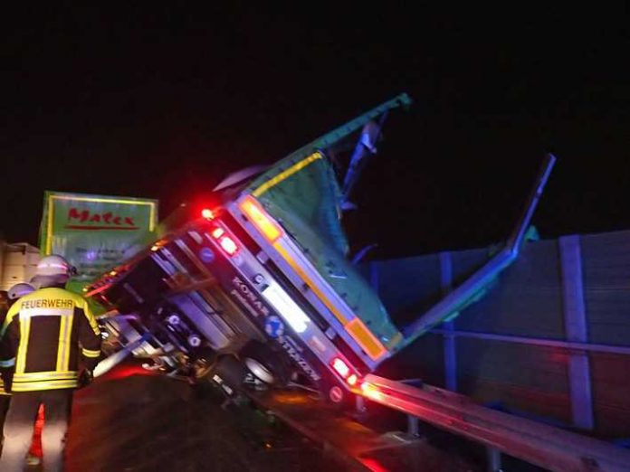 A63 umgestürzter Anhänger