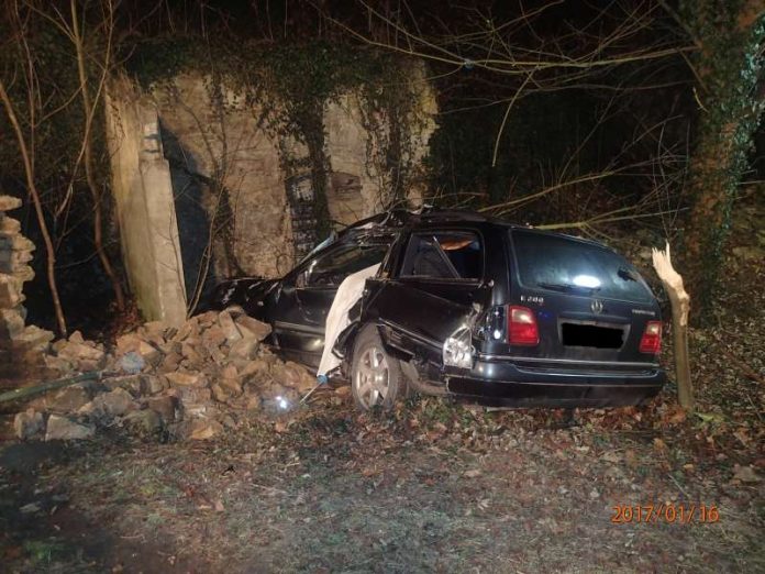 Ein 21-Jähriger kam bei dem Verkehrsunfall ums Leben (Foto: Polizei RLP) Ein 21-Jähriger kam bei dem Verkehrsunfall ums Leben (Foto: Polizei RLP)