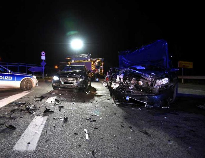 Einsatz bei einem Verkehrsunfall Einsatz bei einem Verkehrsunfall