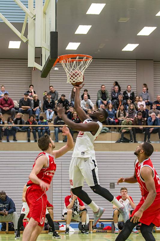 War auf dem Feld von niemandem zu stoppen: Lauterns Kevin Luyeye (Foto: Michael Schmitt)