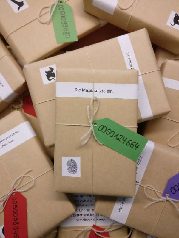 „Beurteilen Sie ein Buch nicht nach dem Cover“: Die Stadtbibliothek Landau bietet auch in diesem Jahr die Aktion „Blind Date mit einem Buch“ an. (Foto: Stadt Landau in der Pfalz)