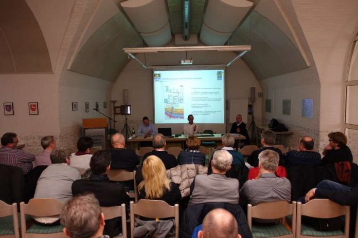 Infoveranstaltung zur Tiefengeothermie (Foto: Kreisverwaltung) Infoveranstaltung zur Tiefengeothermie (Foto: Kreisverwaltung)