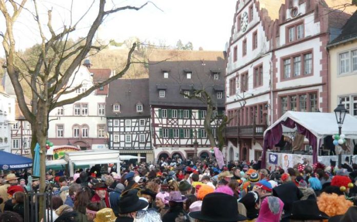 „Weinheimer Straßenfastnacht“ (Foto: Stadtverwaltung)