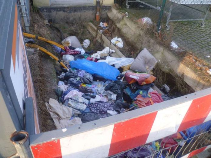 Wilde Müllkippe (Foto: Stadt Lorsch) Wilde Müllkippe (Foto: Stadt Lorsch)