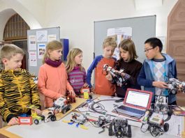 Roboter bauen und programmieren ist eines der Angebote der Kinderakademie Heidelberg. (Foto: Philipp Rothe)