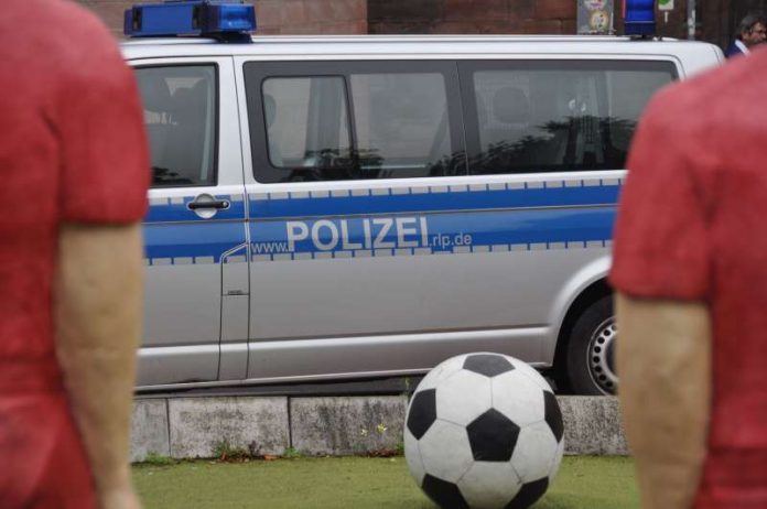 11-Freunde-Kreisel (Foto: Polizei RLP)