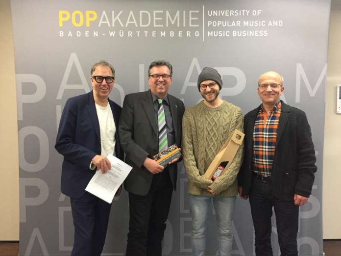 Udo Dahmen, Landrat Clemens Körner, Nick Stroppel und Christoph Utz (Foto: Kreisverwaltung)