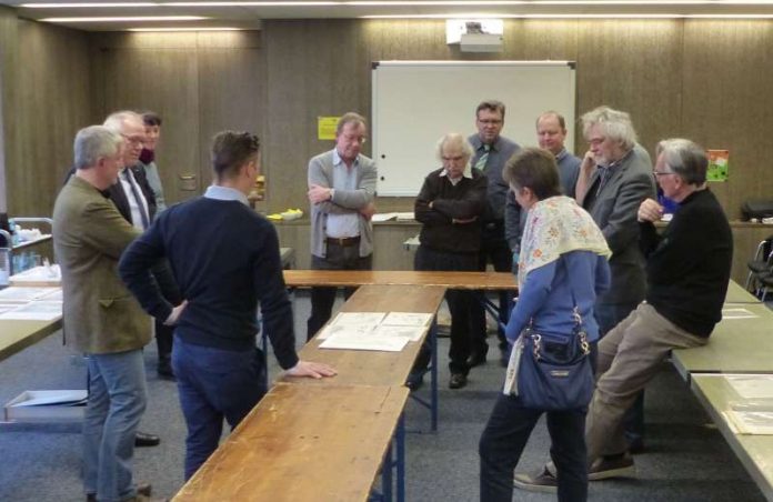 Die Jury bei der Entscheidungsfindung. (Foto: Kreisverwaltung)