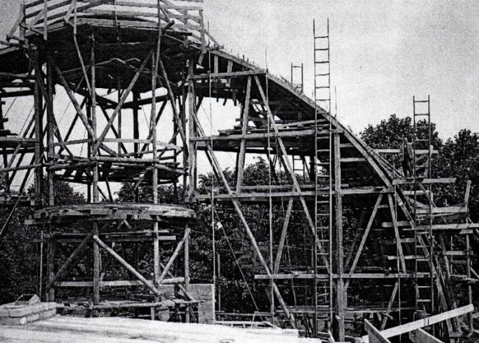 Rohbau - Die Außenkuppel mit einem Durchmesser von 25 Metern ist ein technisches Meisterwerk aus nur 4,5 Zentimeter dickem Spritzbeton. (Foto: Stadtarchiv Mannheim - Institut für Stadtgeschichte)