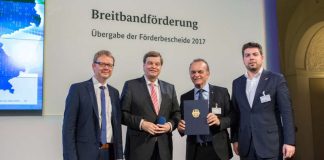Übergabe des Bewilligungsbescheids