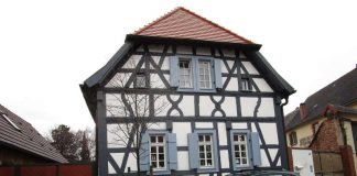Eine mustergültige Fassadeninstandsetzung bekam dieses Haus in der Bonhoefferstraße in Lachen. (Foto: Stadtverwaltung)
