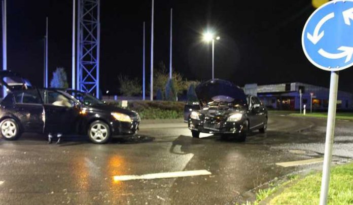 Der 18-Jährige fuhr entgegen der Fahrtrichtung in den Kreisel ein. Der Unfallgegner hatte keine Chance Der 18-Jährige fuhr entgegen der Fahrtrichtung in den Kreisel ein. Der Unfallgegner hatte keine Chance