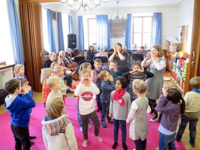 Die Haßlocher Kita Paulusheim war am gestrigen Donnerstag zu Gast. (Foto: Gemeindeverwaltung)