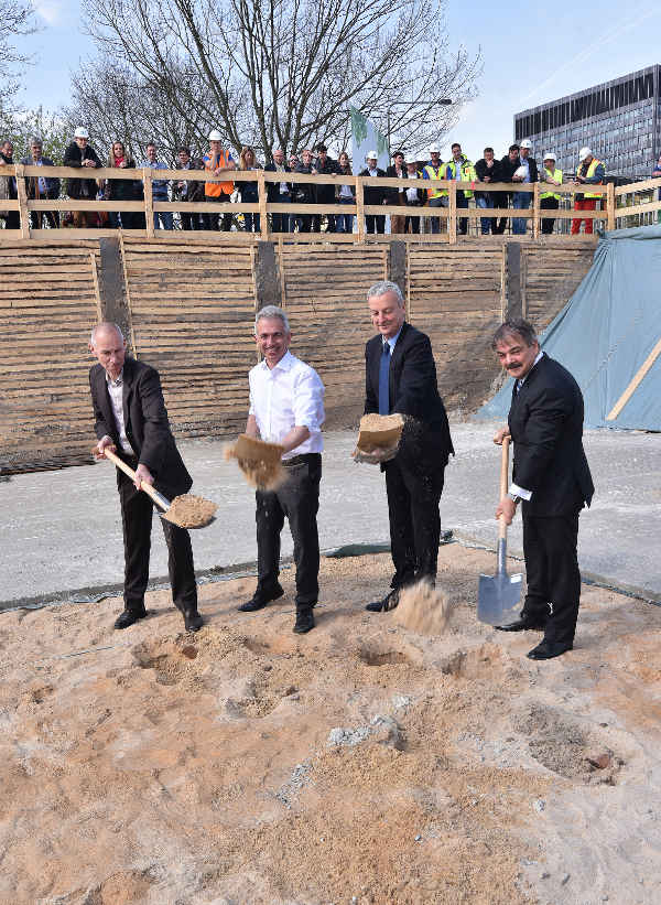 Haller, Architekt, OB Peter Feldmann, Frank Junker ABG, Peter Matteo, Groß und Partner (Foto: Rainer Rüffer)