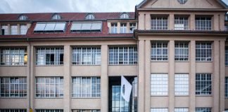 HfG-Außenansicht (Foto: Karolina Sobel)