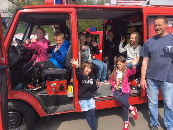 Gruppenfoto (Foto: Feuerwehr Presseteam der VG Lambrecht)