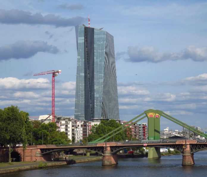 EZB am Finanzplatz Frankfurt (Foto: Jonathan Raspe)