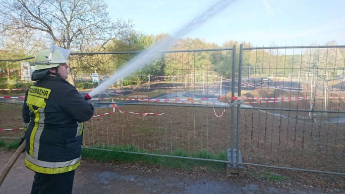 Das Pumptrack-Gelände wurde von der Feuerwehr gewässert (Foto: Stadtverwaltung Groß-Umstadt)