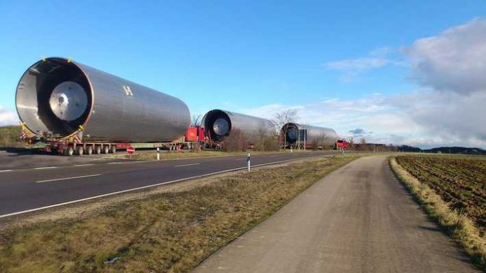 Die Zahl der begleiteten Schwertransporter ist steigend