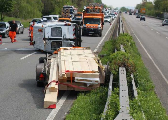 Unfallstelle A650 Fahrtrichtung Bad Dürkheim Unfallstelle A650 Fahrtrichtung Bad Dürkheim