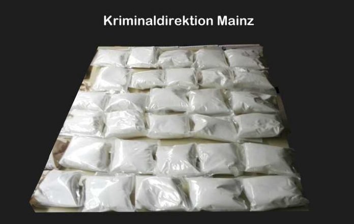 30 Kilogramm Amfetamin, verpackt in 30 Tüten 30 Kilogramm Amfetamin, verpackt in 30 Tüten