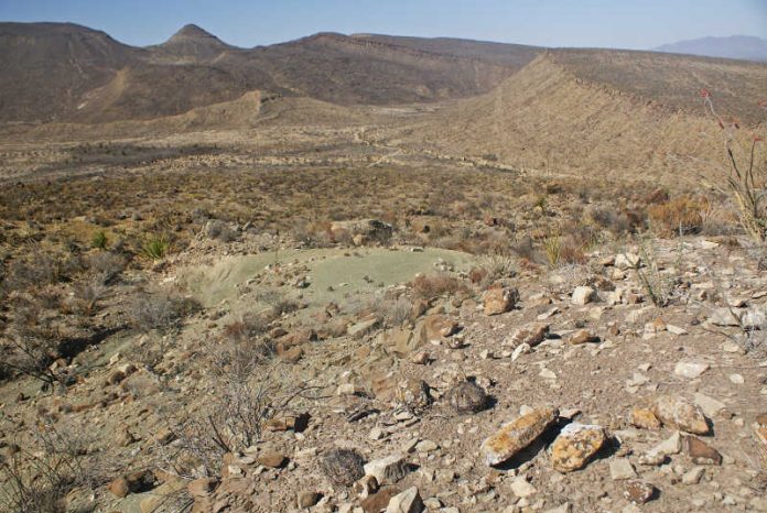 Landschaft in der Gegend von Paredon: Hier sind die Wissenschaftler im Rahmen von paläontologischen Untersuchungen auf Fossilien-Abdrücke gestoßen. (Foto: Wolfgang Stinnesbeck)