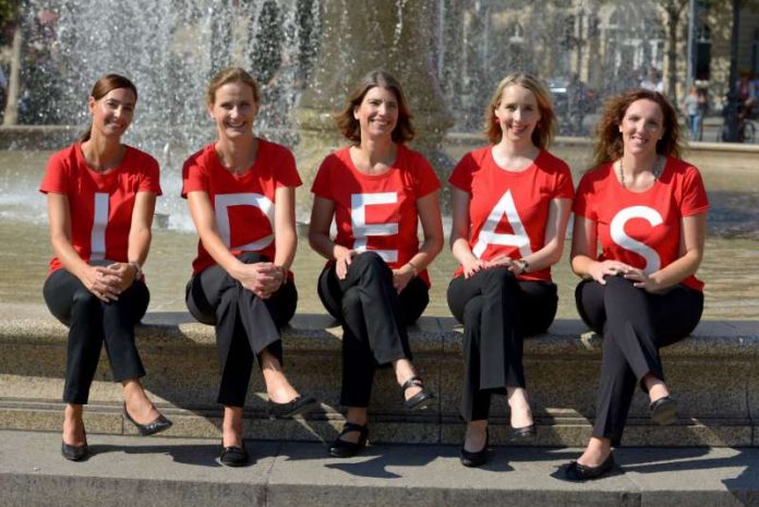 Das Frankfurt Convention Bureau Team: Jasmin Seibel, Kirsten Bialonski, Jutta Heinrich, Mareike Kitz und Sandra Pause (Foto: TCF/Holger Ullmann) Das Frankfurt Convention Bureau Team: Jasmin Seibel, Kirsten Bialonski, Jutta Heinrich, Mareike Kitz und Sandra Pause (Foto: TCF/Holger Ullmann)