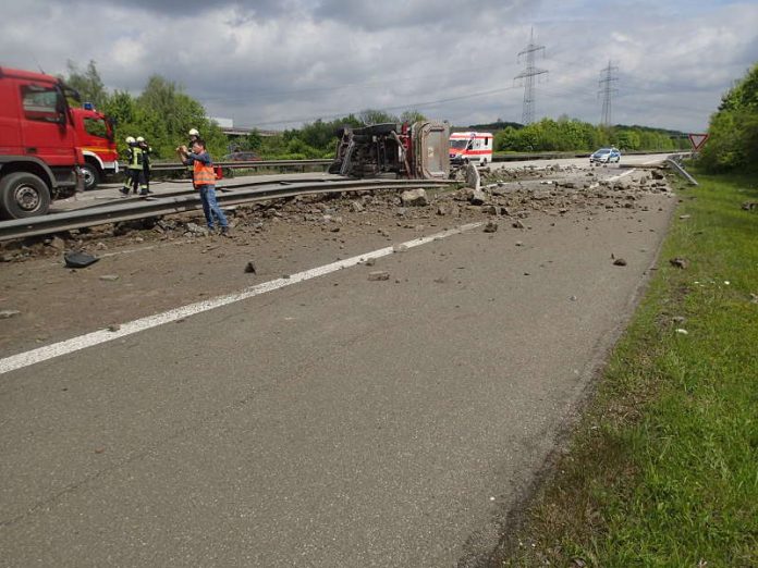 Unfallstelle A63 AK Alzey (Foto: Polizei RLP)